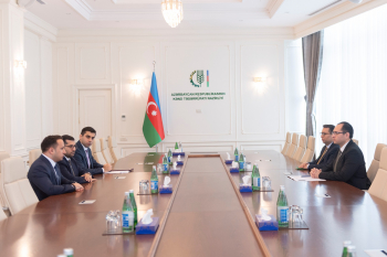 Nazir Məcnun Məmmədov Mentorluq Proqramı çərçivəsində “Yüksəliş” müsabiqəsinin qalibləri ilə görüşüb